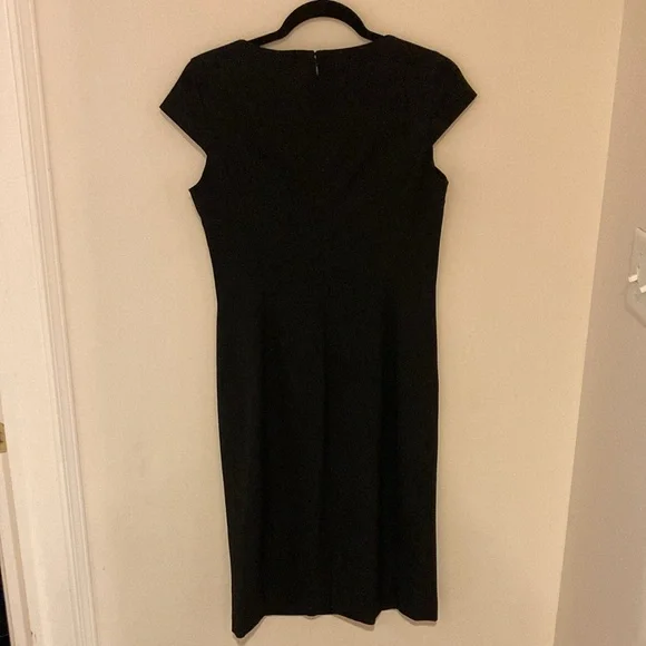 Banana Republic LBD With Piping and Cap Sleeve Black 6 - Picture 3 of 10